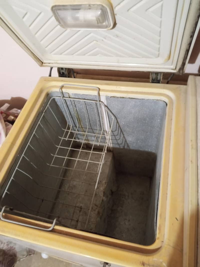 refrigerator 1