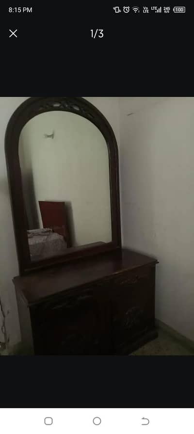 dressing table and side tables