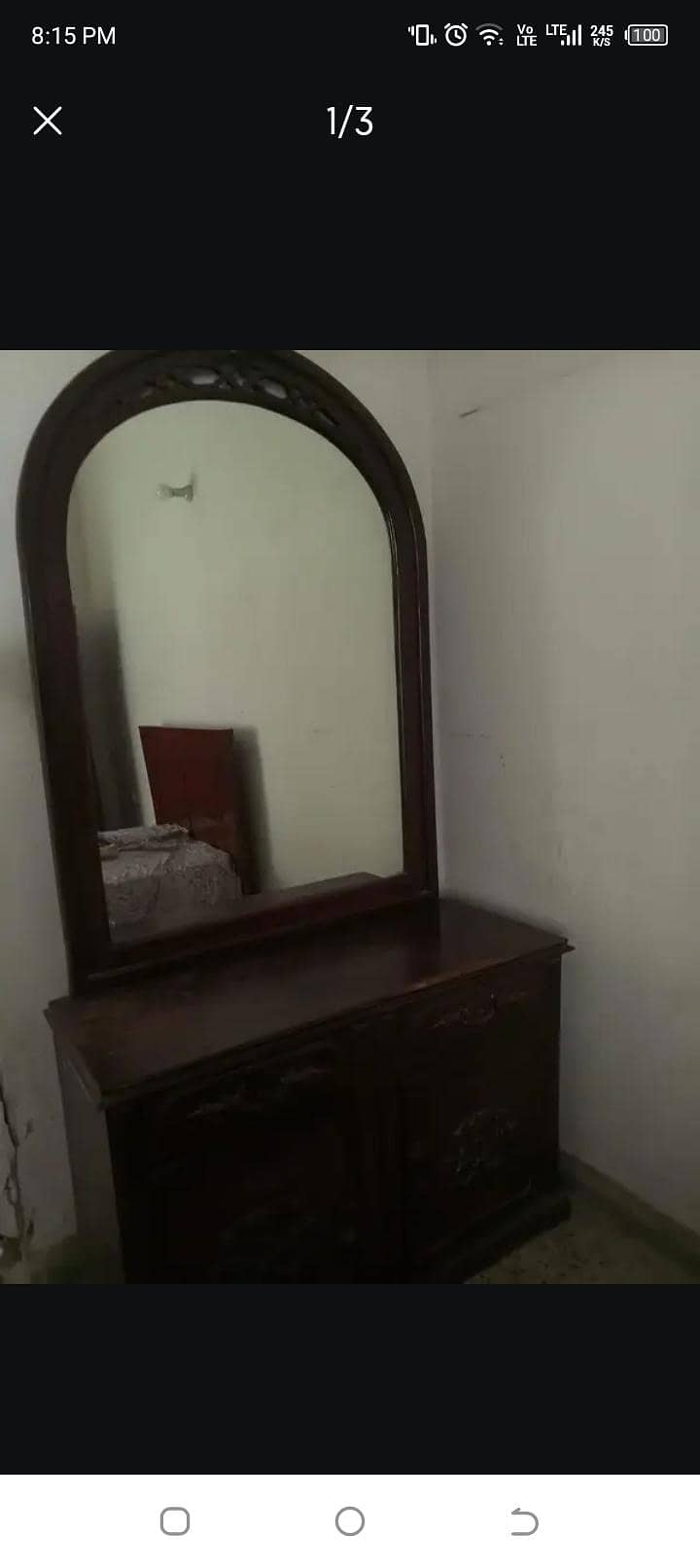 dressing table and side tables 0