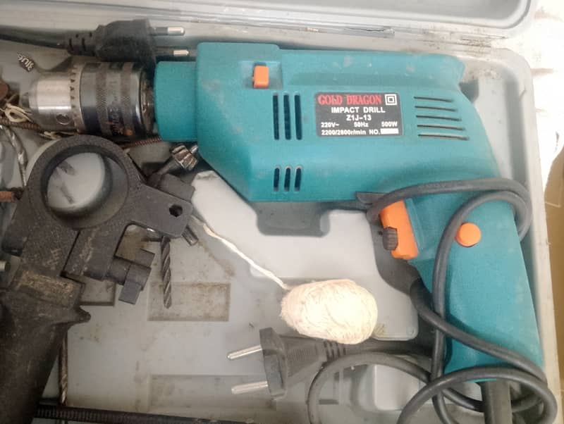 Drill machine with bits and box 0