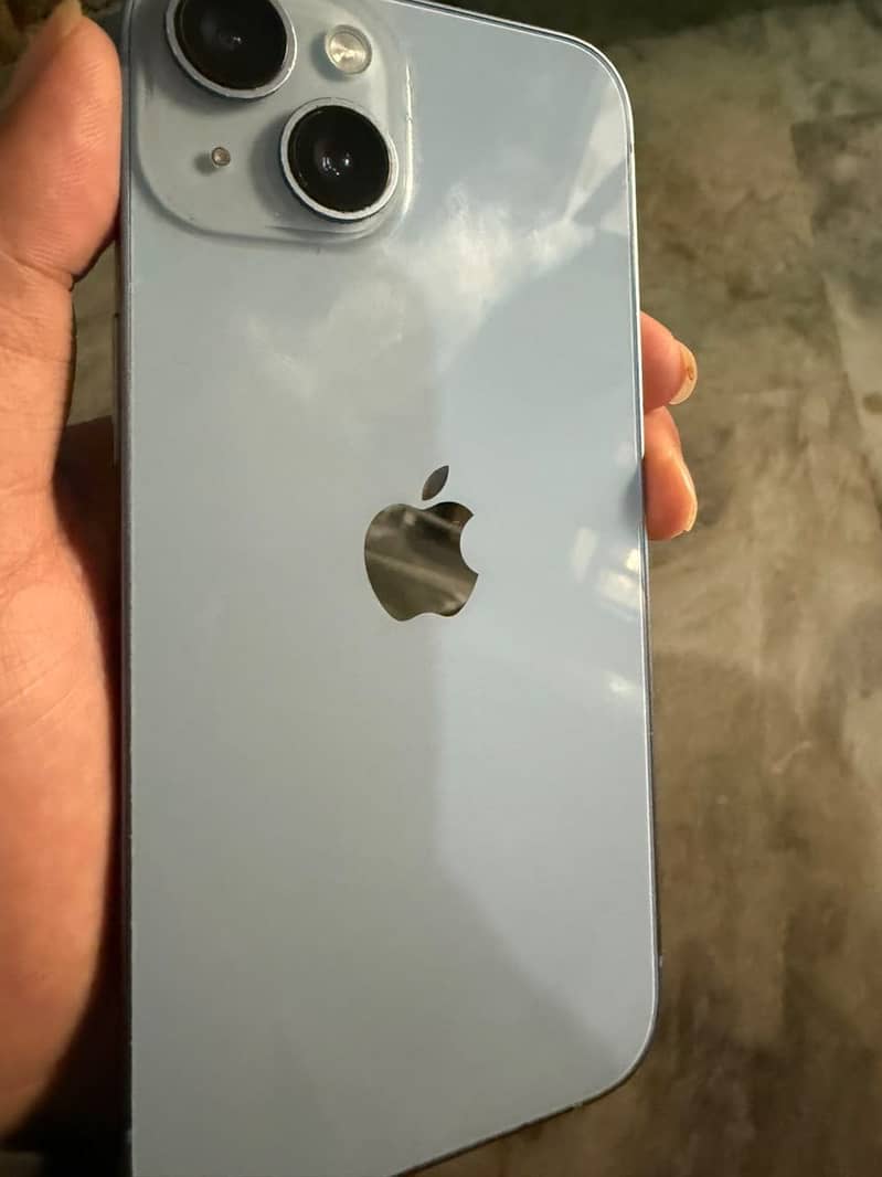Apple iPhone 14 3