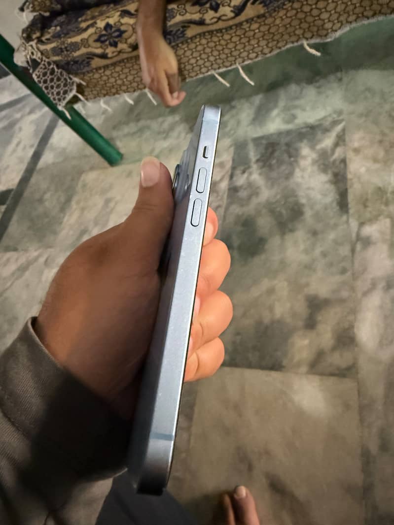 Apple iPhone 14 5