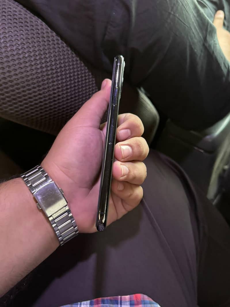 Apple iPhone 11 Pro Max 5