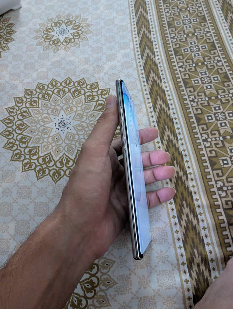 Samsung Mobile Note 10 Plus 3