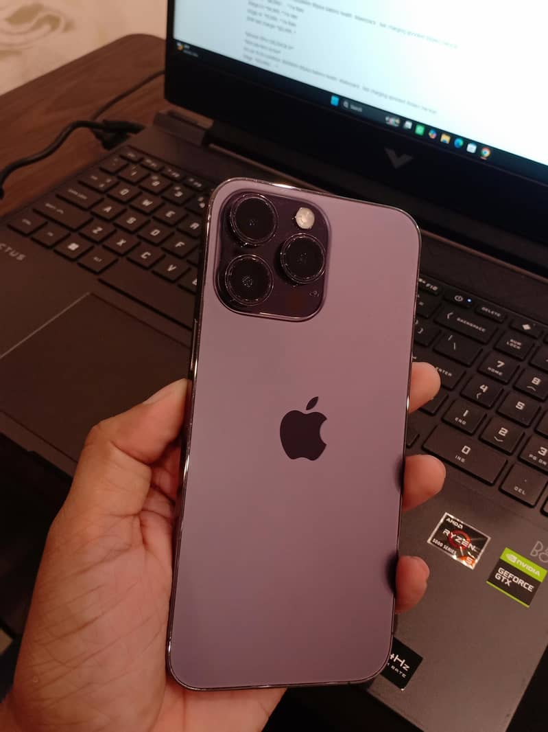 Apple iPhone 14 Pro Max 0