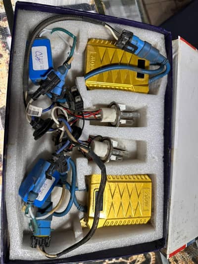 200 Watts High quality HiD in working condition H4 size