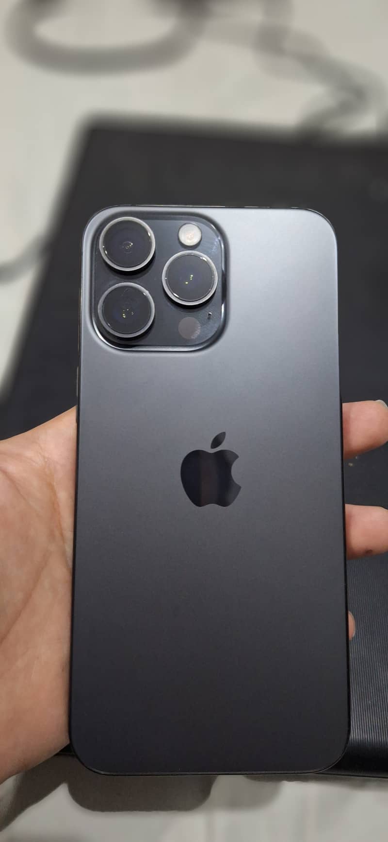 Apple iPhone 15 Pro Max 1