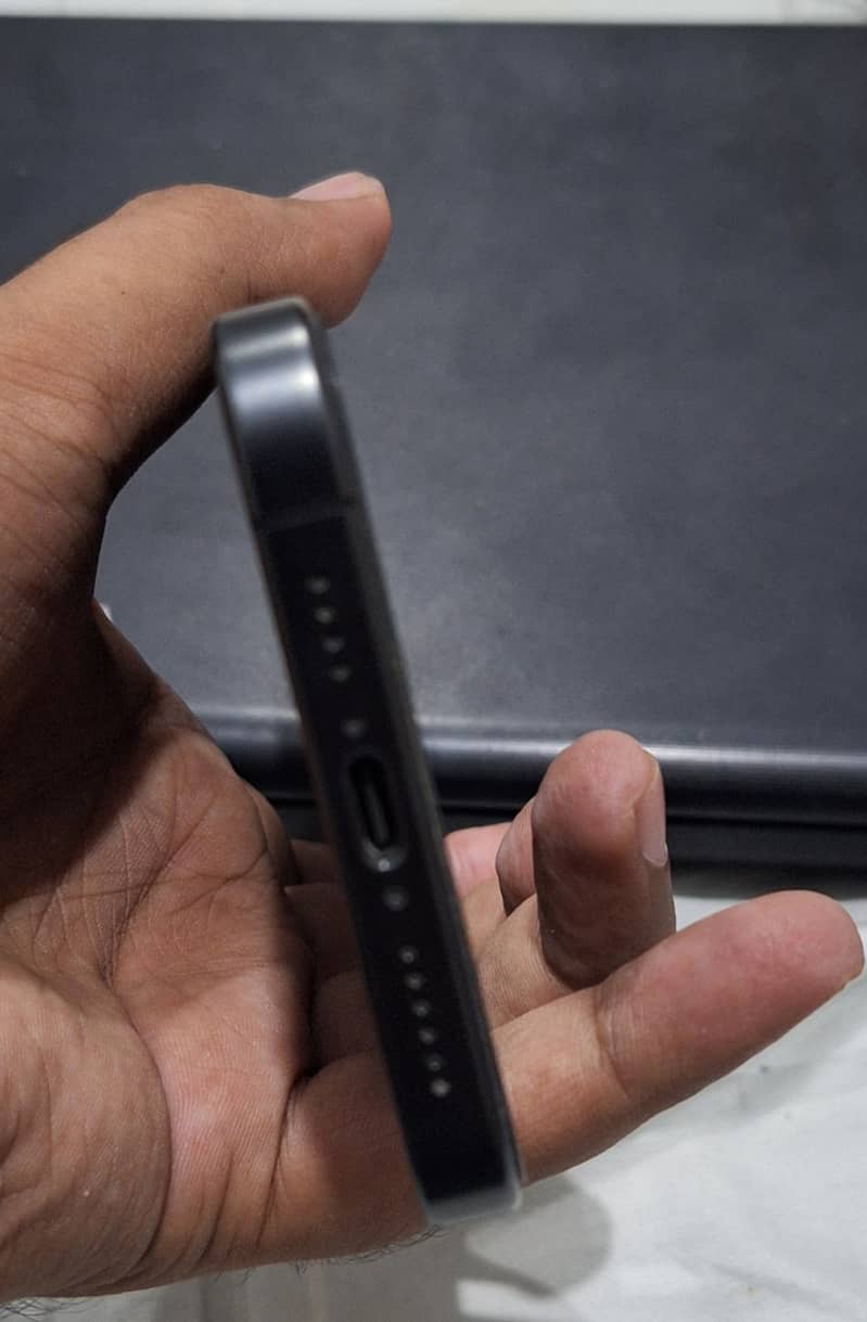 Apple iPhone 15 Pro Max 7