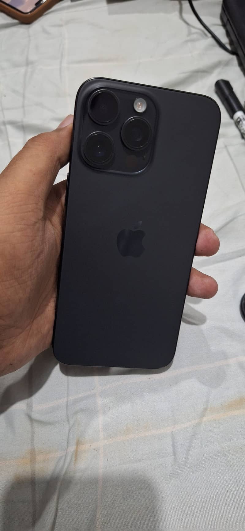 Apple iPhone 15 Pro Max 9