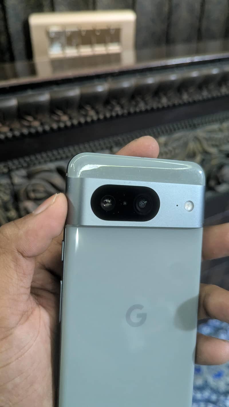 Google Pixel 8 5