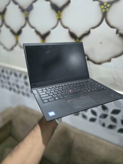 Lenovo x1 carbon gen 7 i5 8th generation