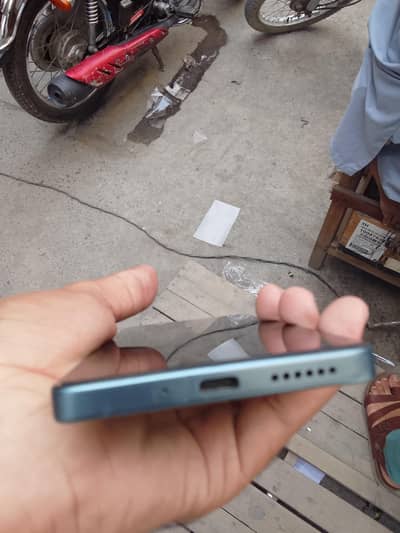 Xiaomi Redmi Note 13 Pro Back break. All condition ok front fing