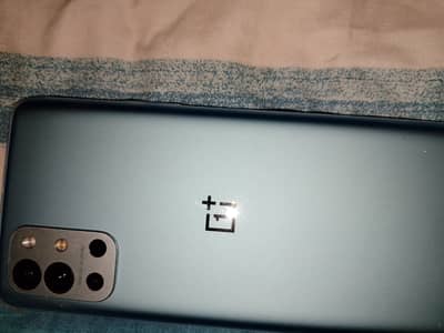 One Plus 9R in scratch less condition