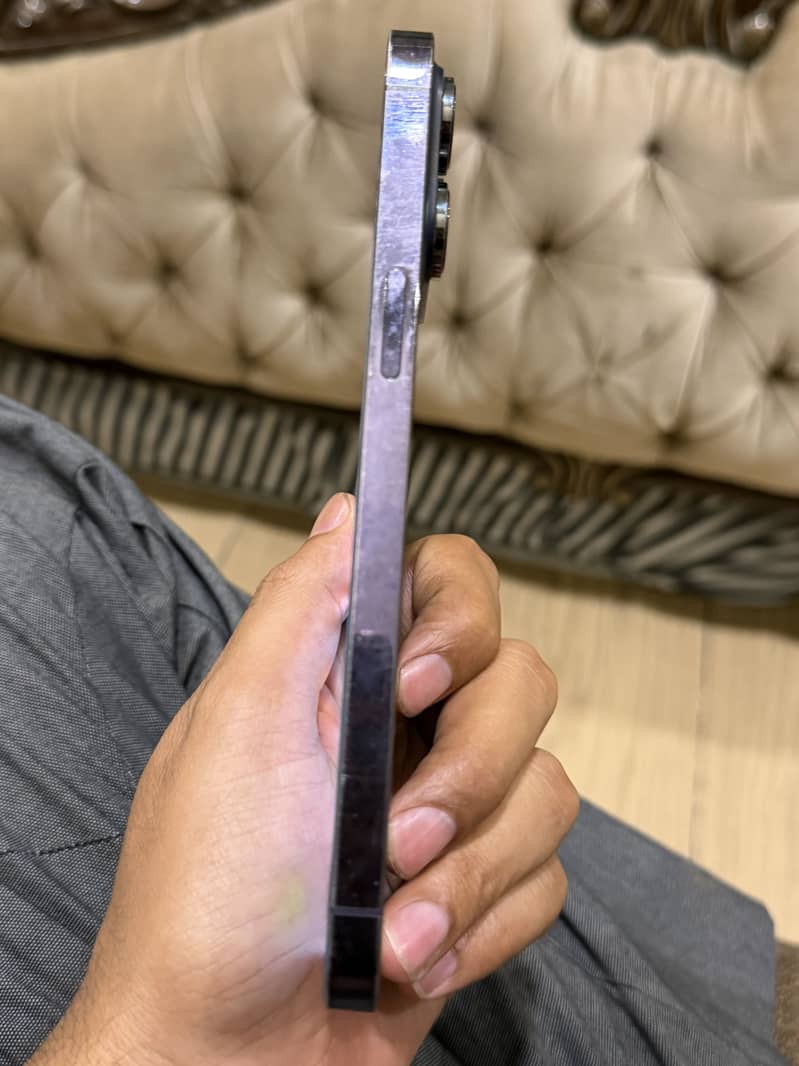 Apple iPhone 14 Pro Max 1