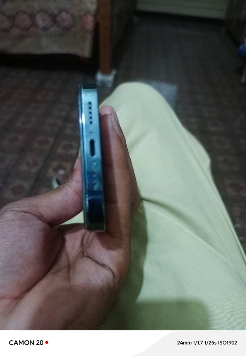 Apple iPhone 12 Pro 2