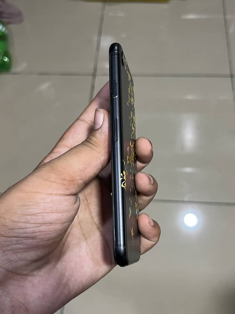 Apple iPhone SE 2nd generation 2