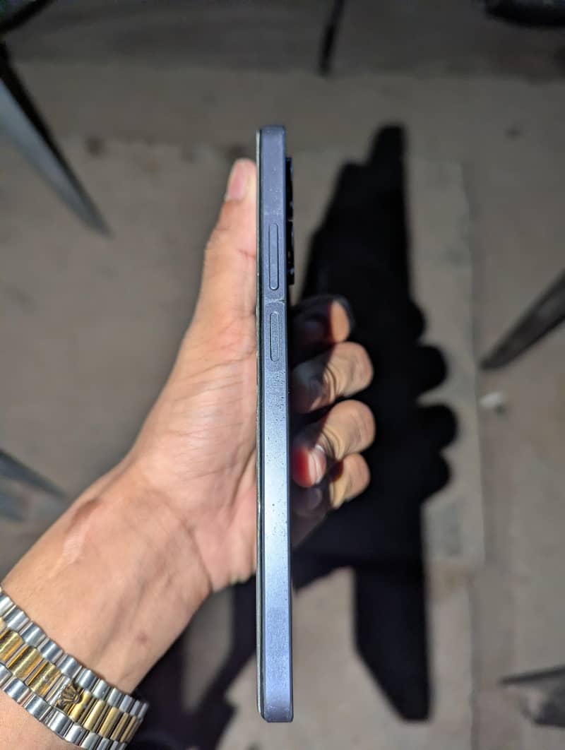 Realme Note 60 4