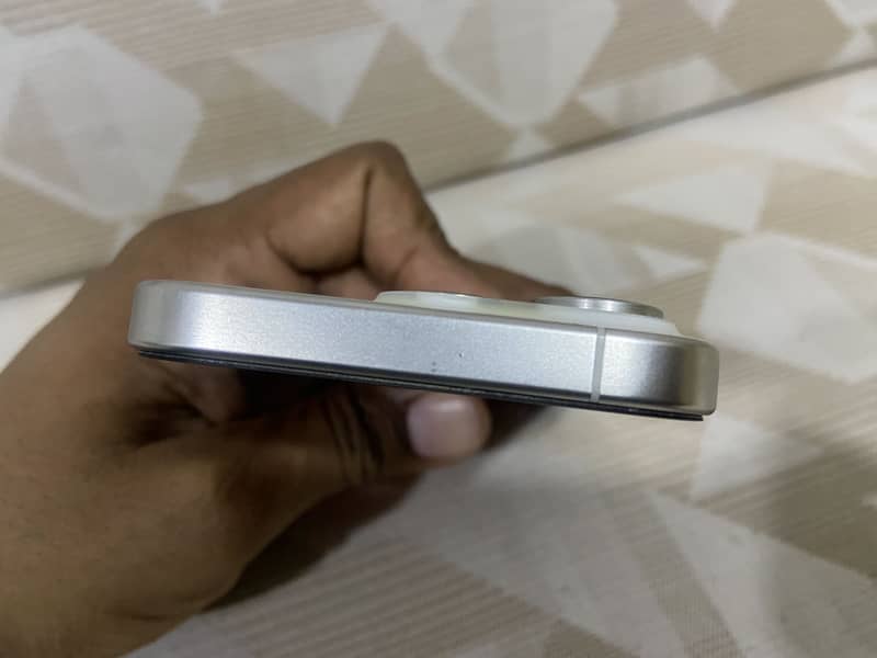 Iphone 15 pro JV 4