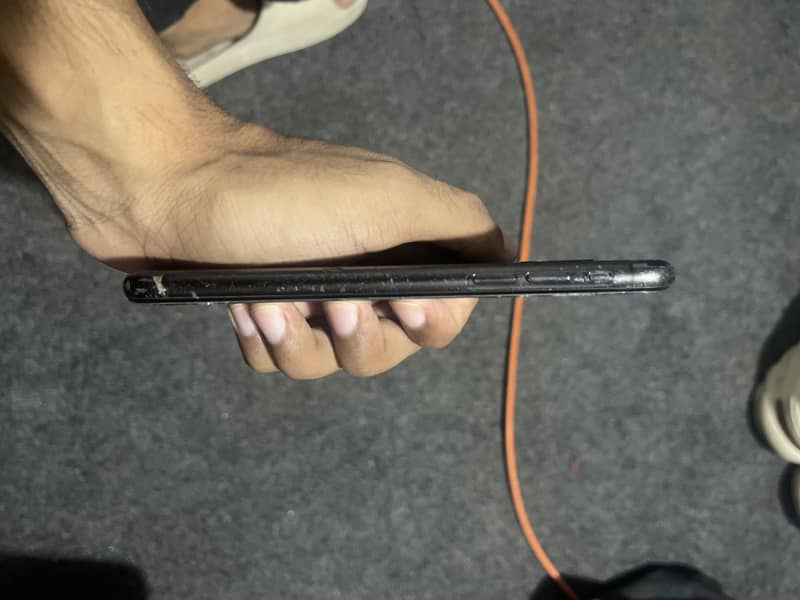 Apple iPhone X 3