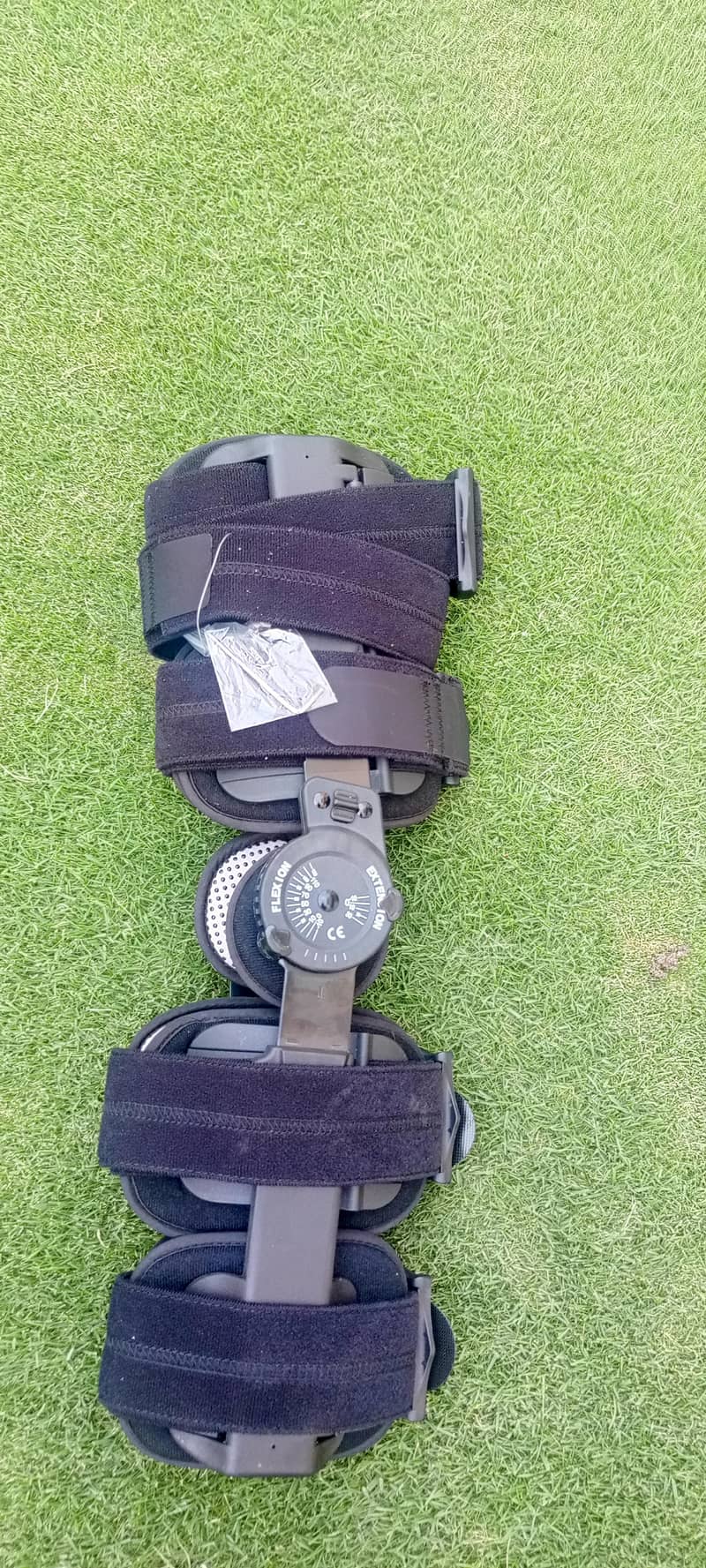 Knee Brace 2