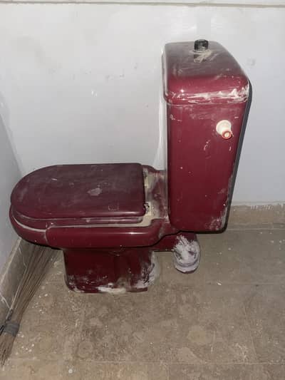 COMMODE