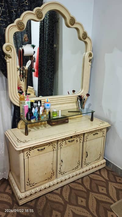 Bedroom furniture for sale