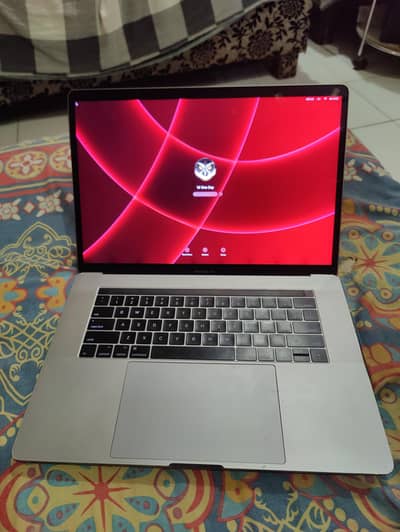 MacBook Pro 15.6" Inch 2016, 16GB Ram, 1TB SSD, 4GB Graphic Card