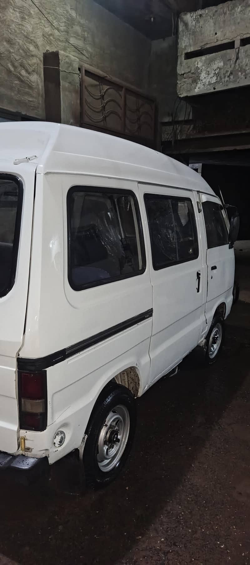 Suzuki Bolan 2011 2