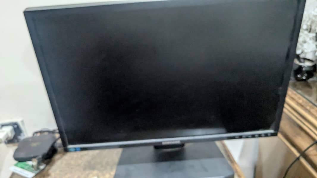 22 Inch LED 2