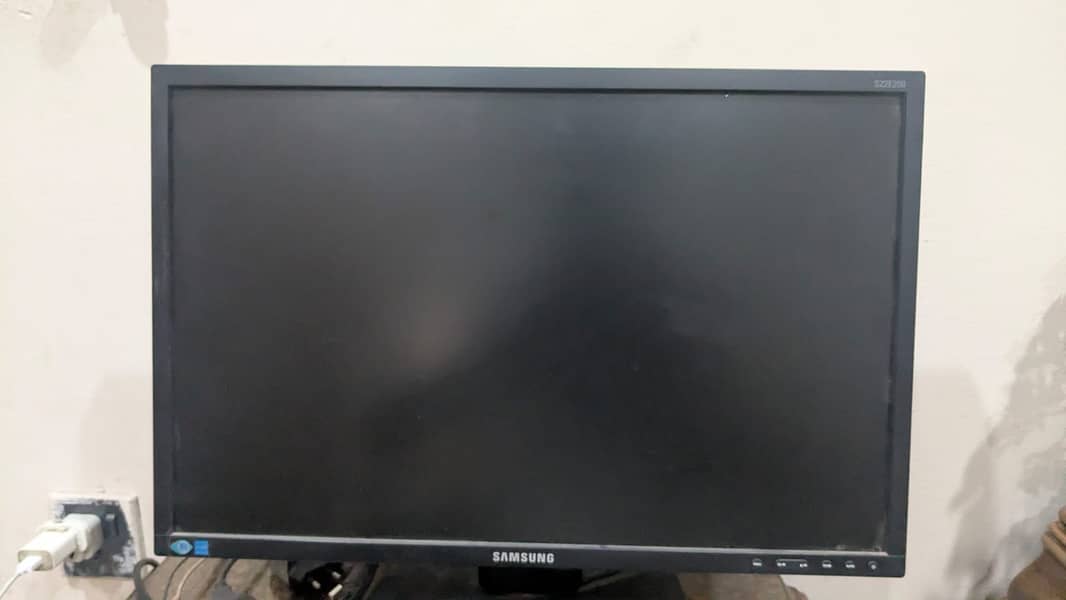 22 Inch LED 5