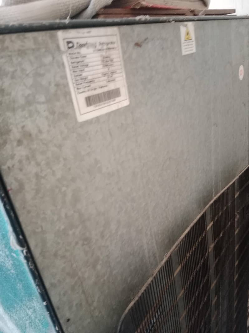 medium size fridge 4