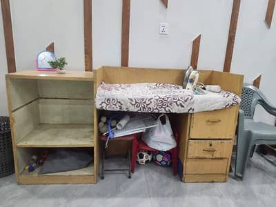 table in good condition