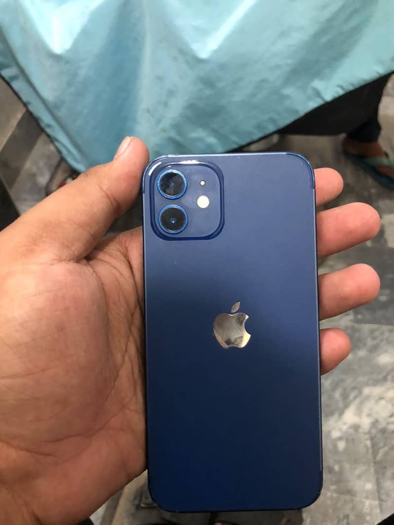 Apple iPhone 12 3