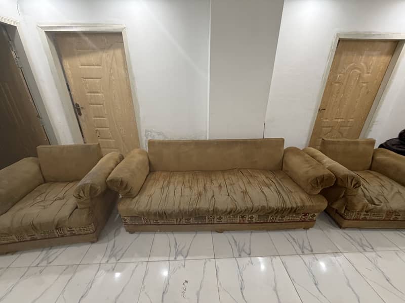 5 seater sofa 0