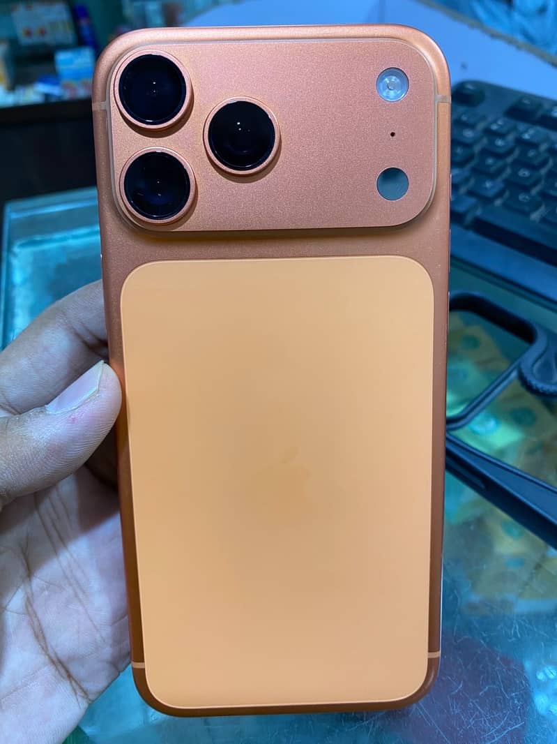 Apple iPhone 17 Pro Max 3