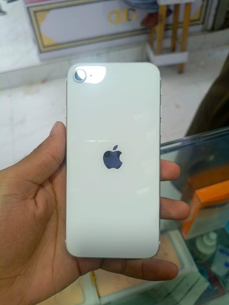 Apple iPhone 8 3