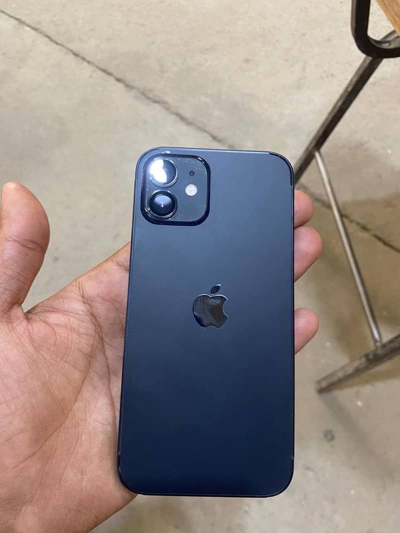 Apple iPhone 12 2