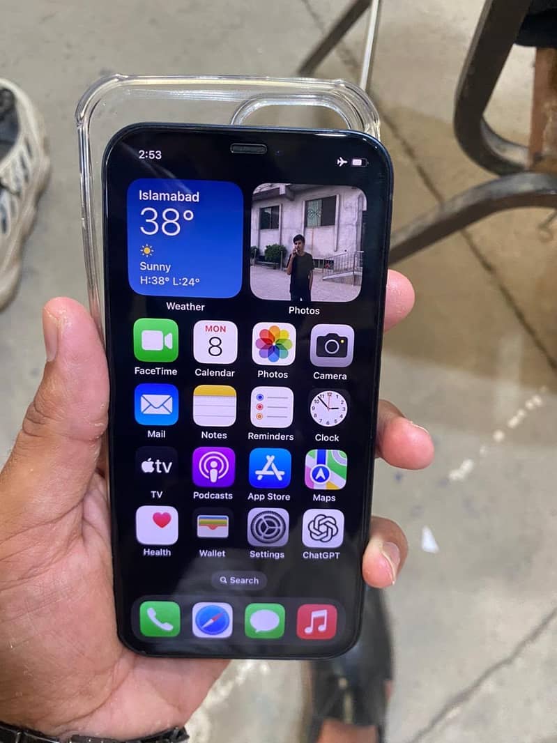 Apple iPhone 12 7