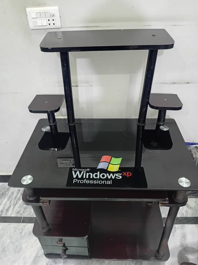 Used Computer Table 0