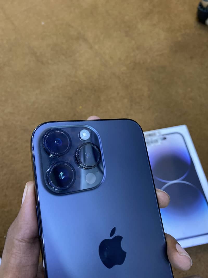 Apple iPhone 14 Pro Max 1