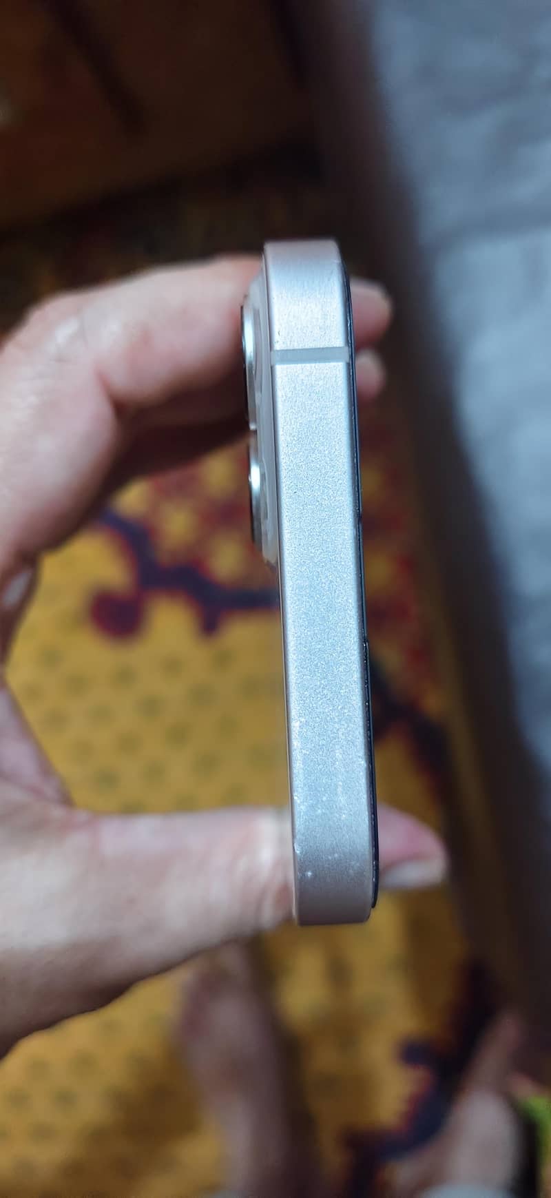 Apple iPhone 13 1