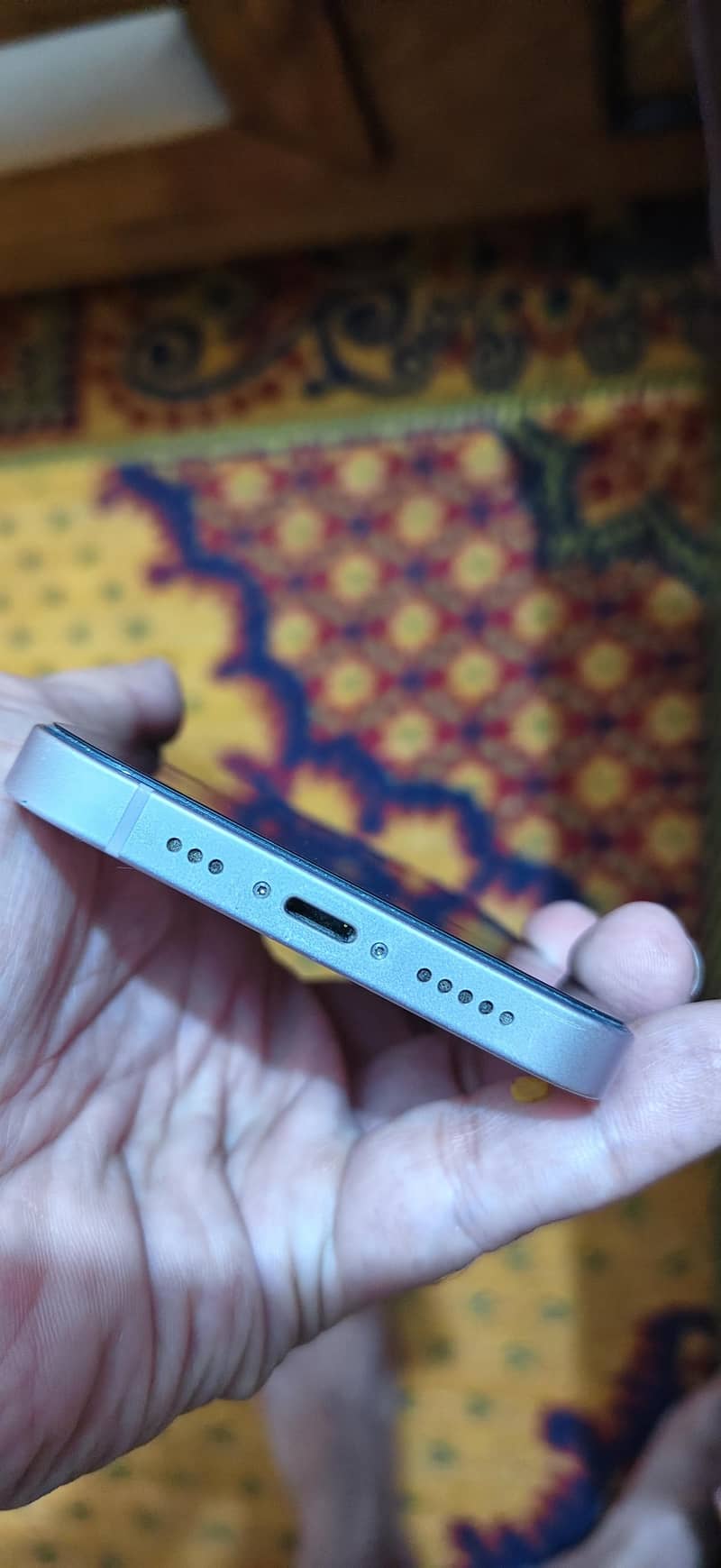 Apple iPhone 13 2