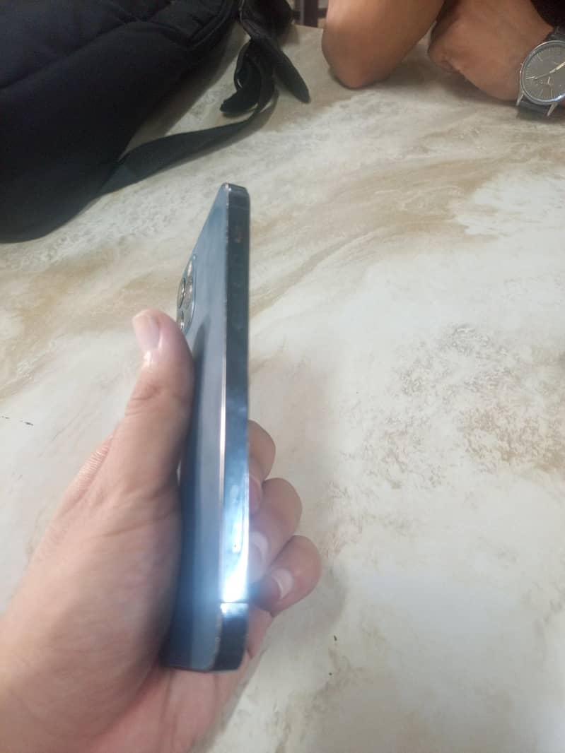 Apple iPhone 12 pro 2