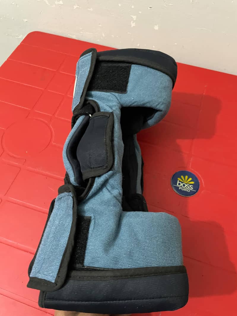 Dyna Pro Hinged Angle Adjustable Knee Brace 7
