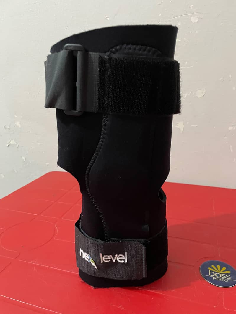 Dyna Pro Hinged Angle Adjustable Knee Brace 13
