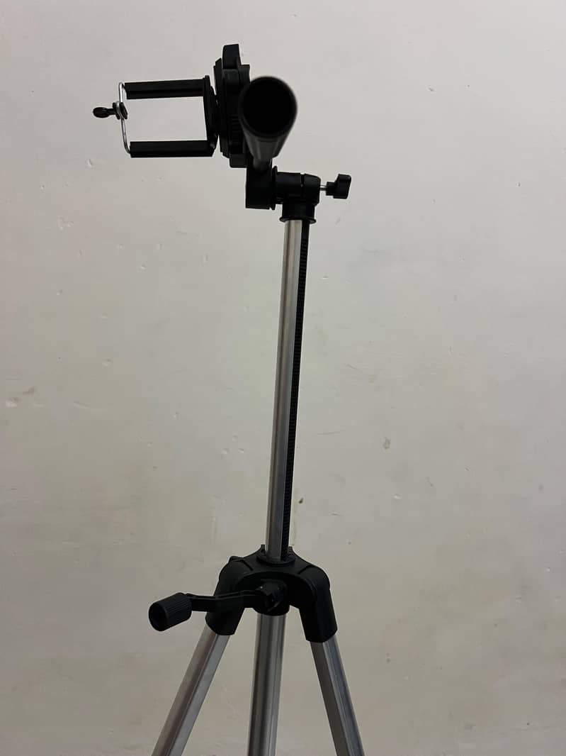 video Stand 1