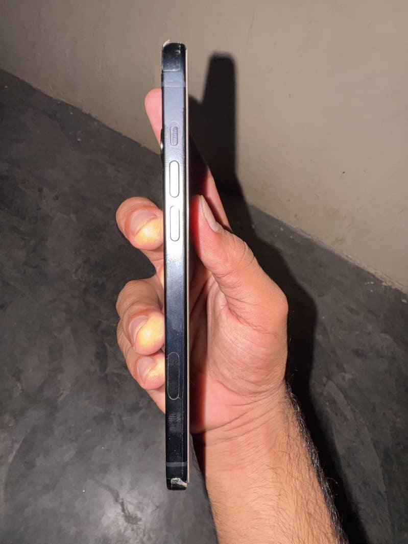 Apple iPhone 15 plus 3