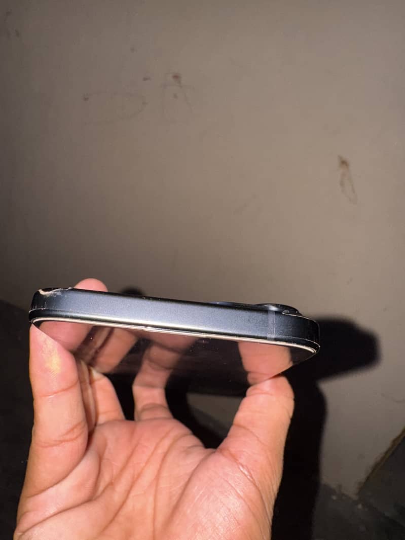 Apple iPhone 15 plus 5