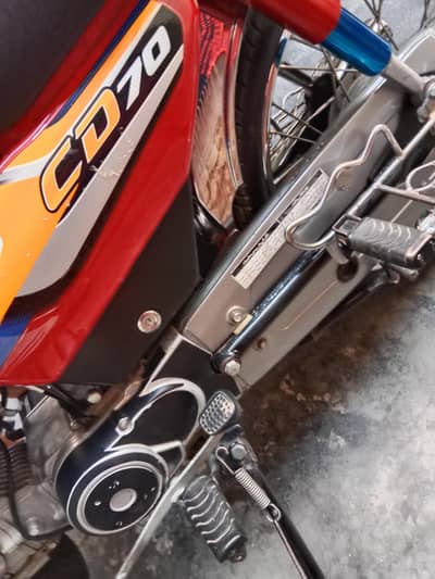 cd70 honda. 03064097647