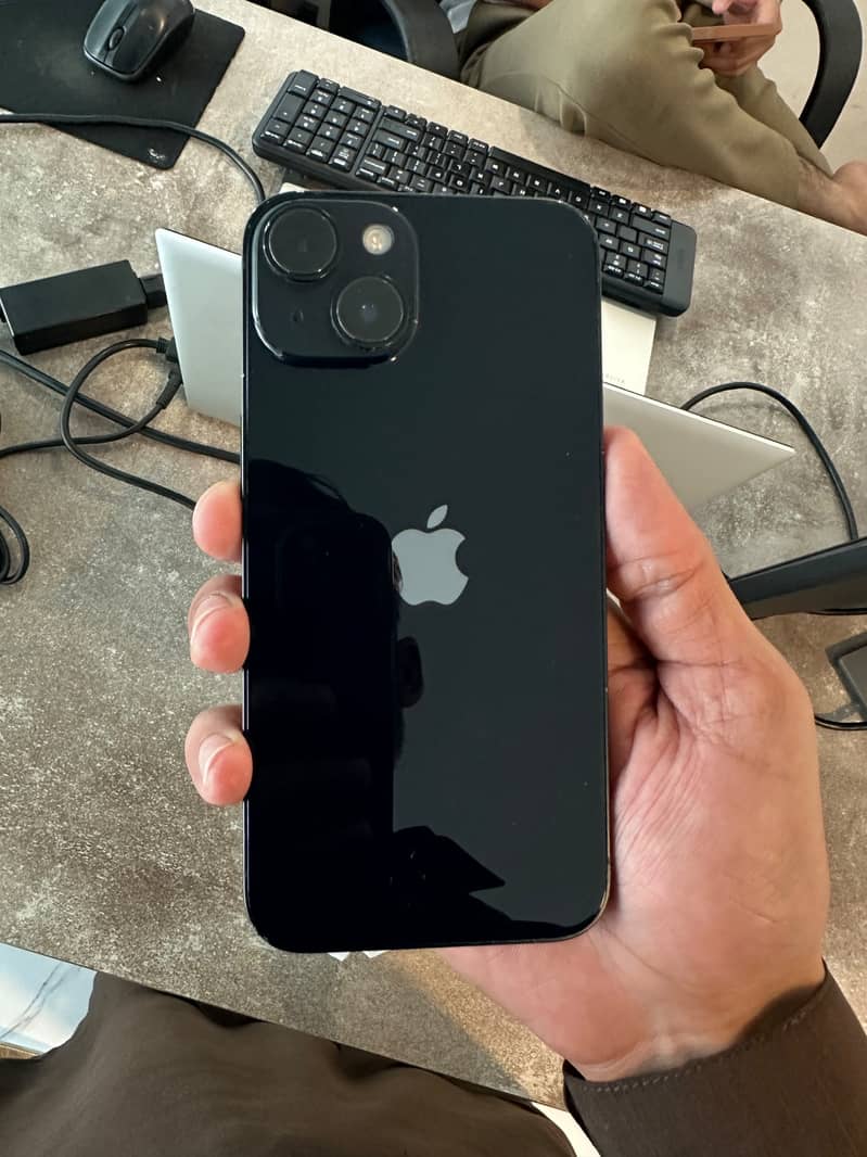 Apple iPhone 14 3